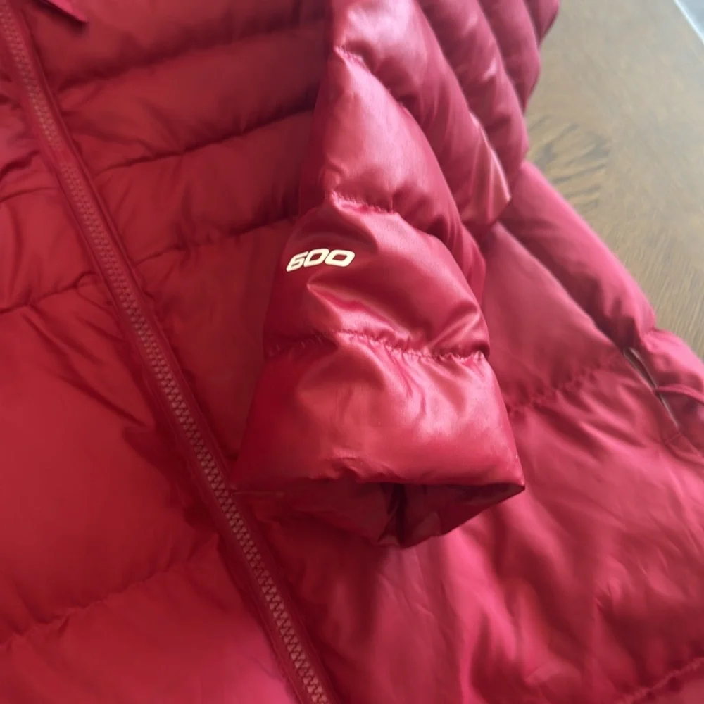 The North Face The Ruby Water Repellent 600 fill power Down Parka,SZ Small, $300